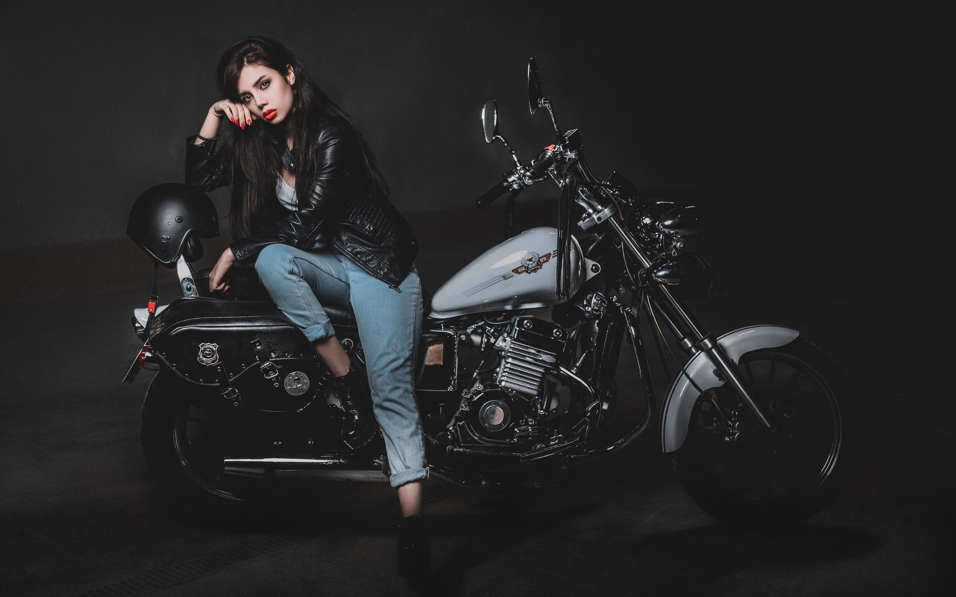 Biker girls: style and drive in Noida