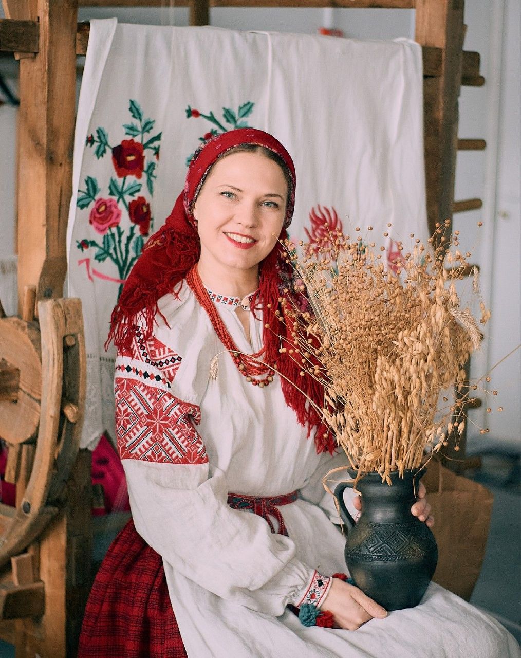 Women in Slavic costumes in Noida