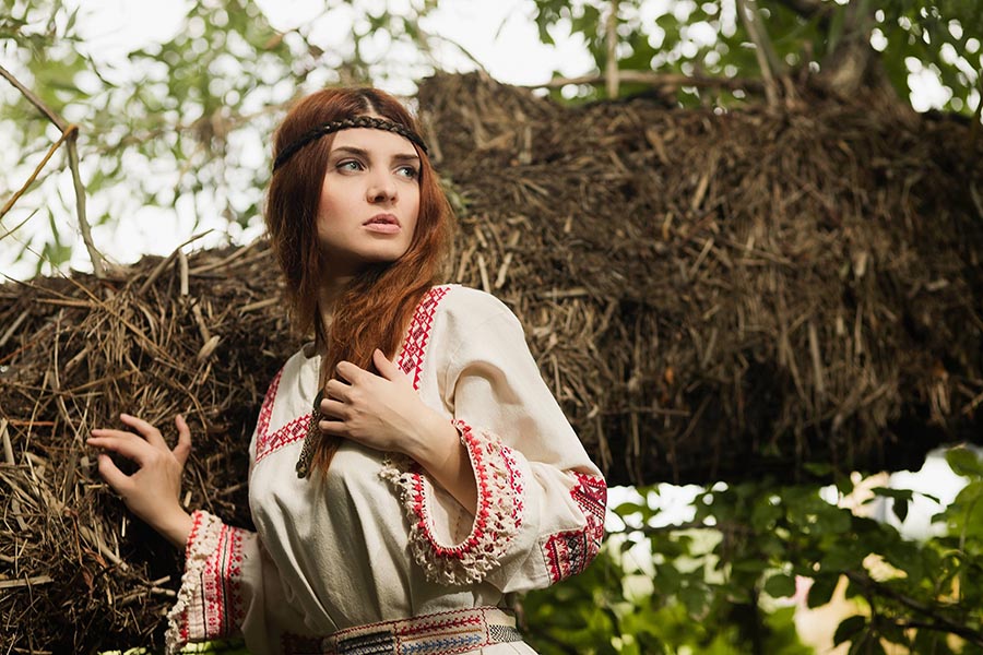Women in Slavic costumes in Noida