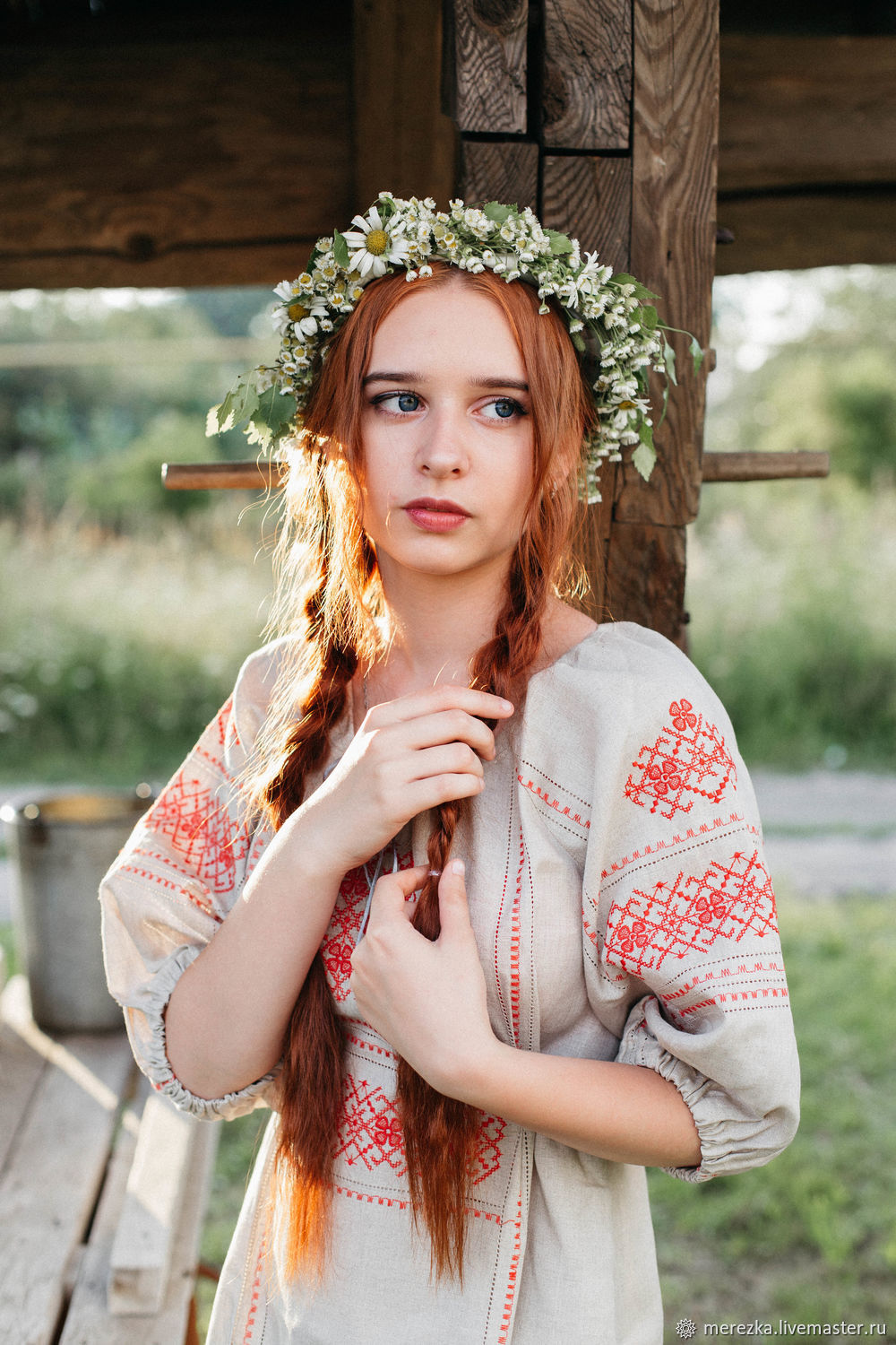 Girls in Slavic costumes in Noida